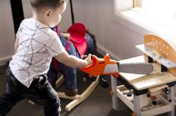 用爱伴随孩子成长:科学方法打造幸福童年,培养心理健康与社会能力